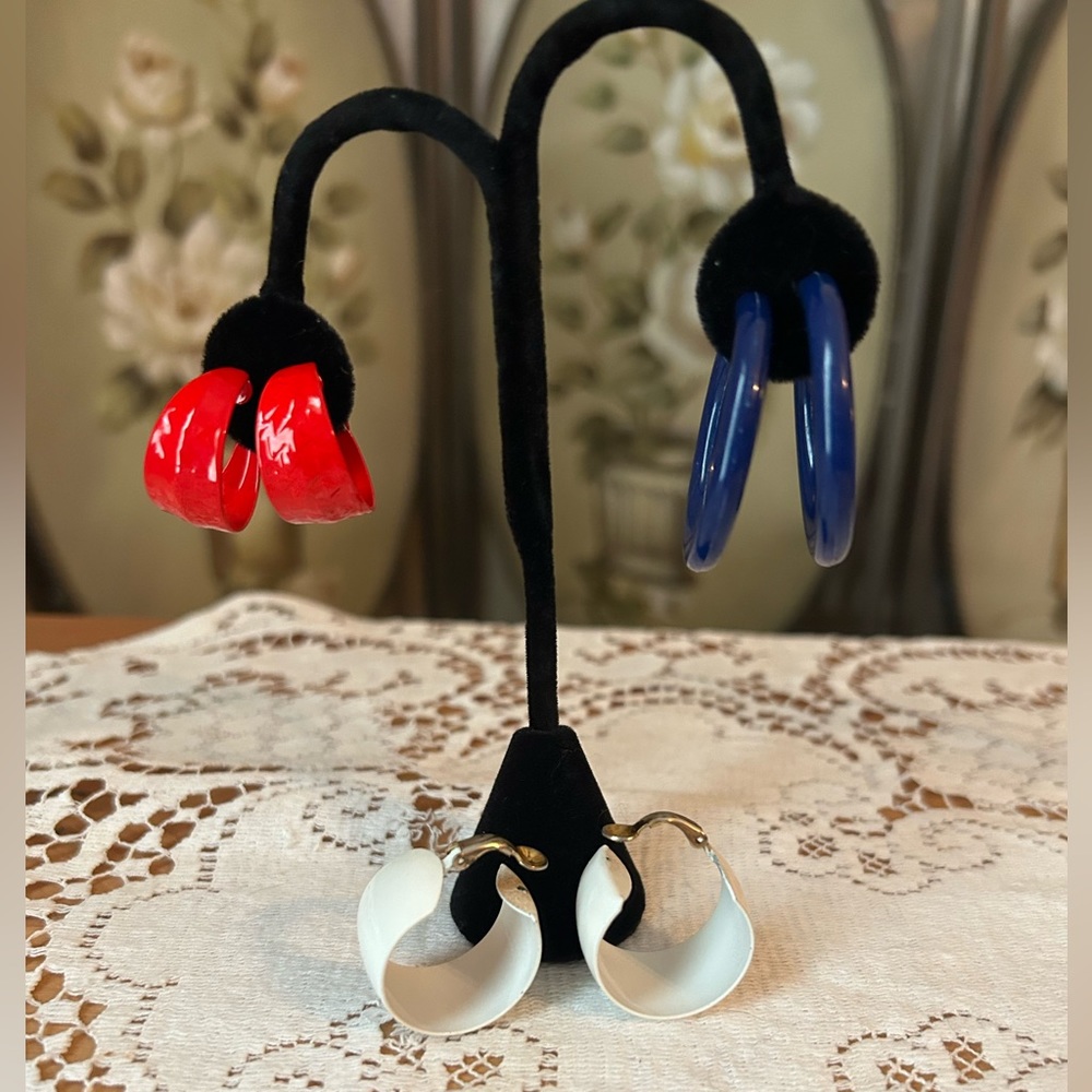 VINTAGE clip-on hoop earrings